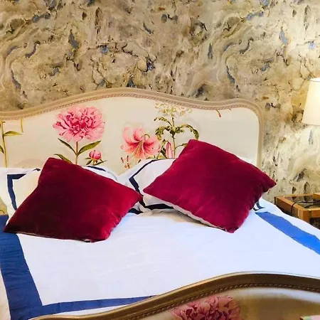 De Marthon, 10 Personnes Casa vacanze *