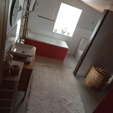 Hébergement de vacances De Marthon, 10 Personnes *